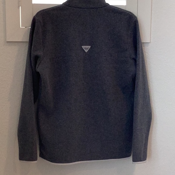 Columbia women’s or men’s sweatshirt? Size Medium, like new condition. - Picture 2 of 12